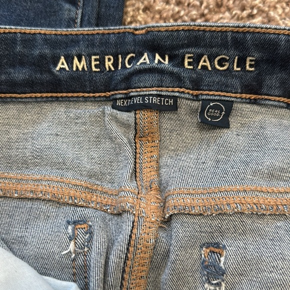 AEO - Picture 3 of 8